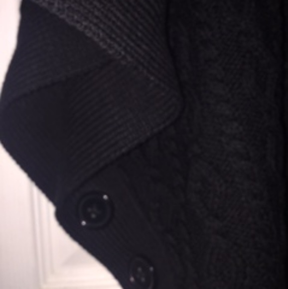 Black XS Poncho - Picture 3 of 5